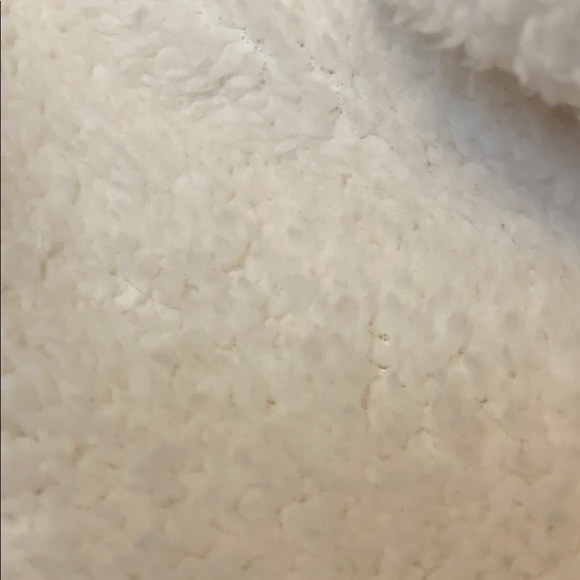 Sherpa and fleece jacket - Picture 3 of 3